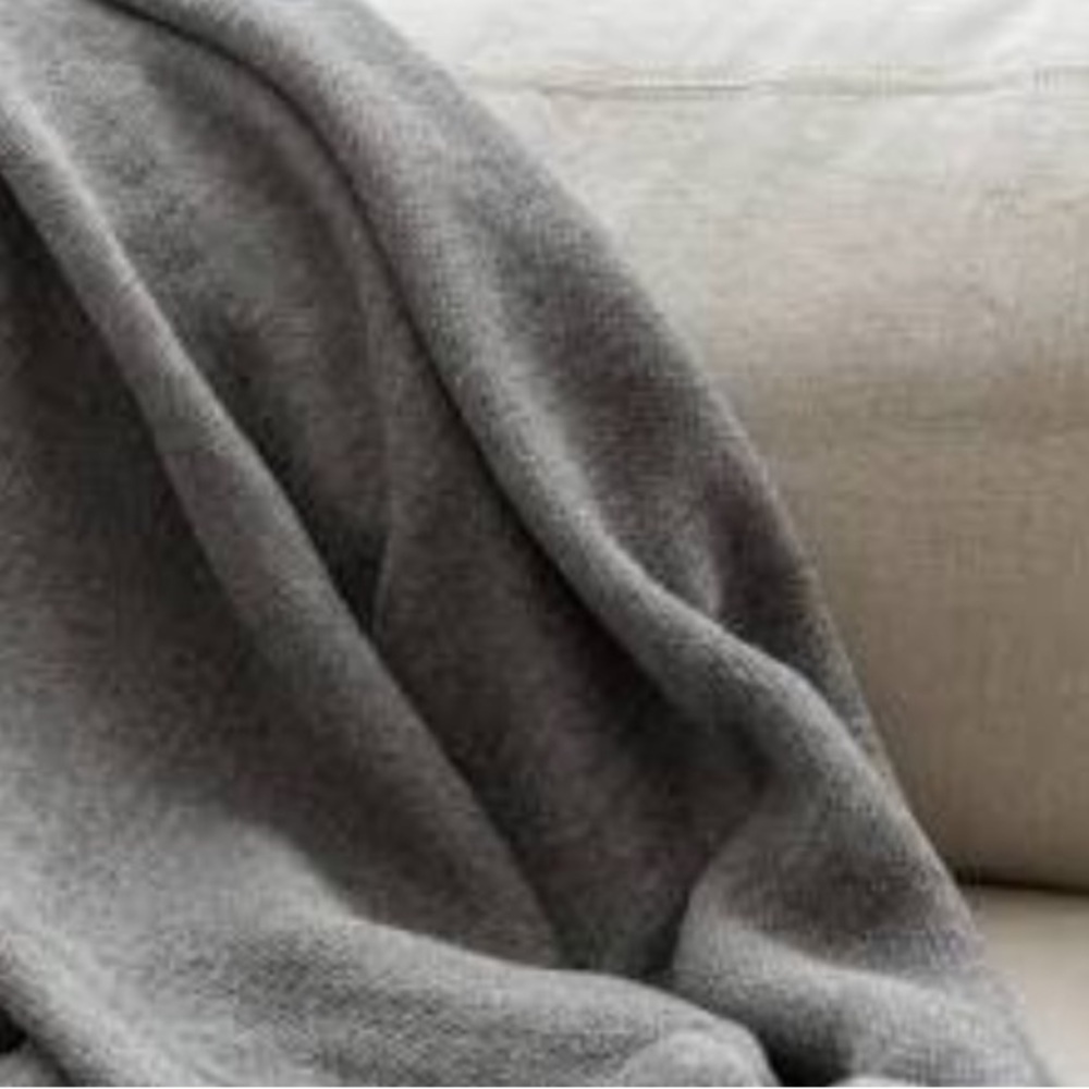 Arlotta Heather Gray Cashmere Blend Throw - Picture 3 of 11